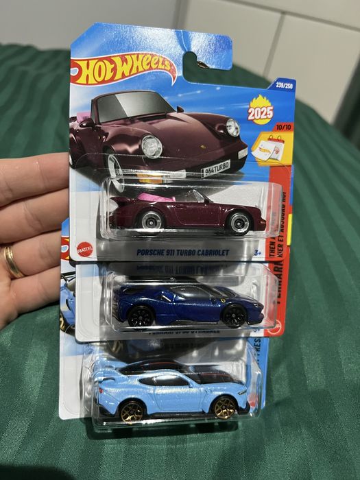 Hot wheels ferrari buick porsche mustang TH
