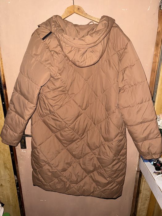 Носено, но запазено яке.