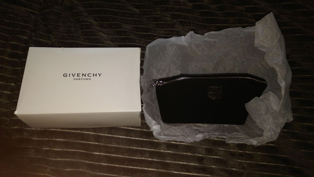 Сумочка Givenchy Живанши для косметики