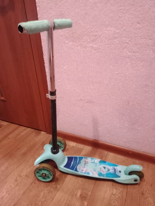 Продам детский самокат
