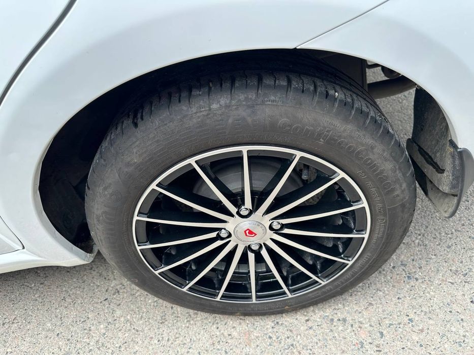 Продам диски с резиной