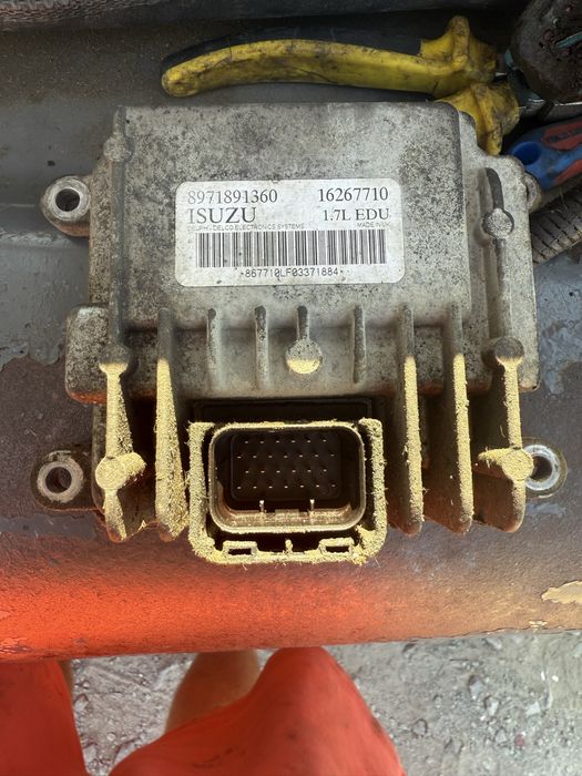 Опел мерива 1.7 дизел  на части