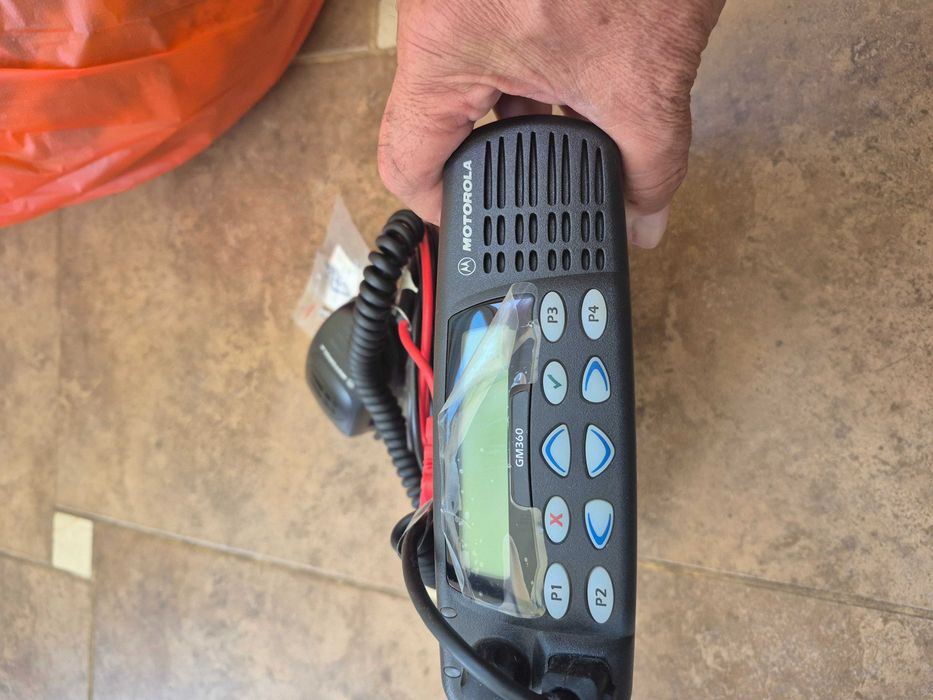 Продавам  Моторола GM 360  VHF/ UHF
