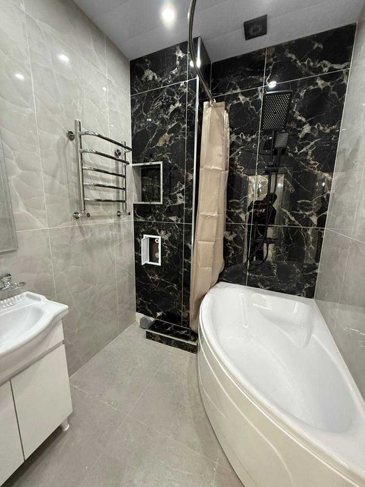 Продаётся уютная квартира с развитой инфраструктурой в центре города