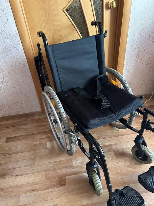 Инвалидное кресло