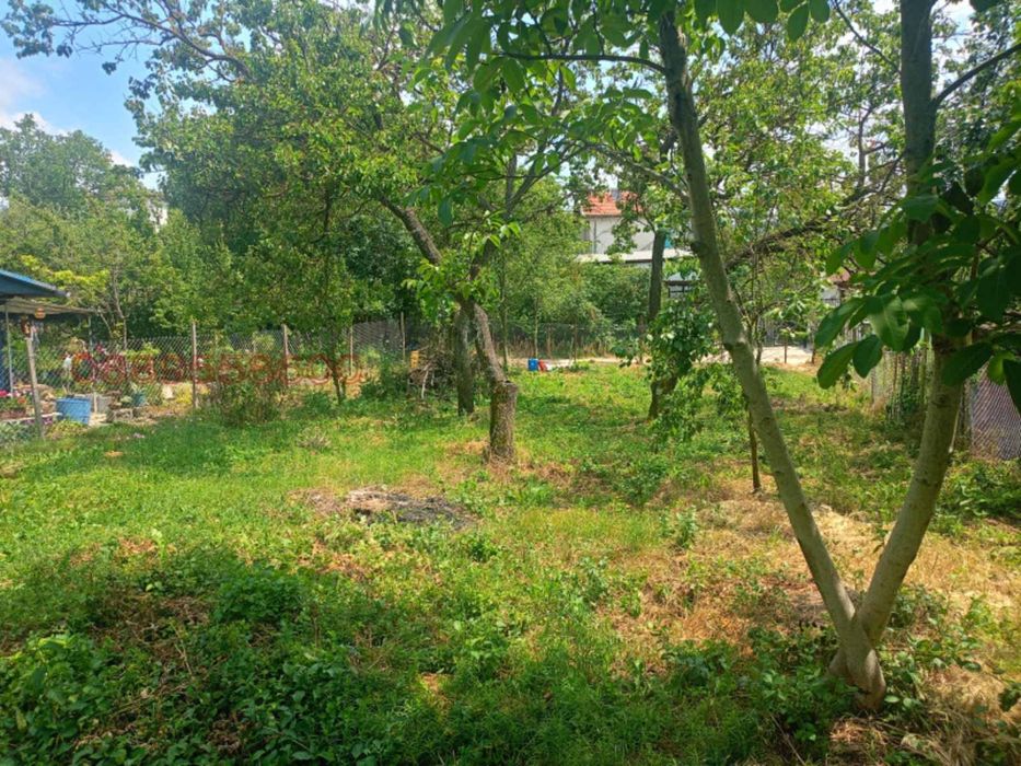 Парцел  1156кв.м
