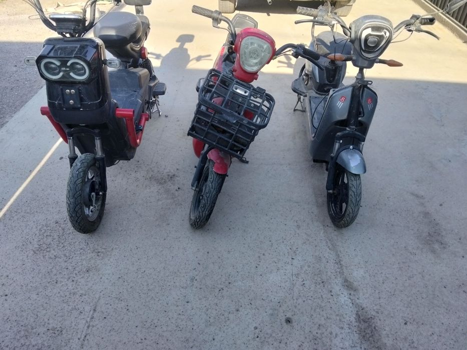 3 мопеда в подарок зарядка