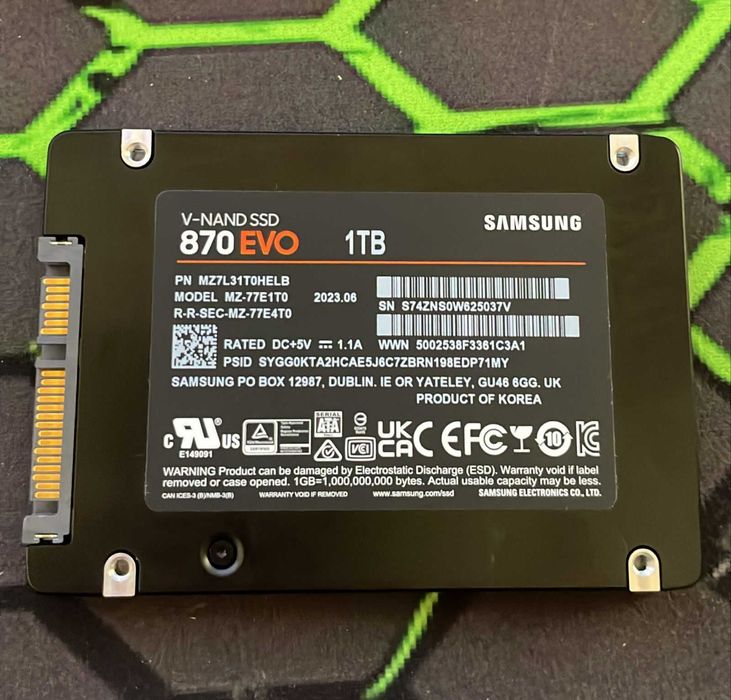 ПРОДАМ SSD Samsung 870 EVO 1TB