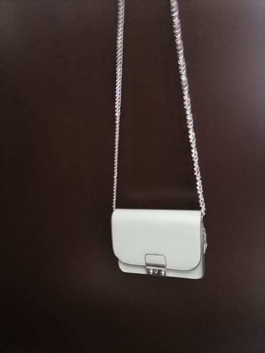 Дамска чанта в цвят мента