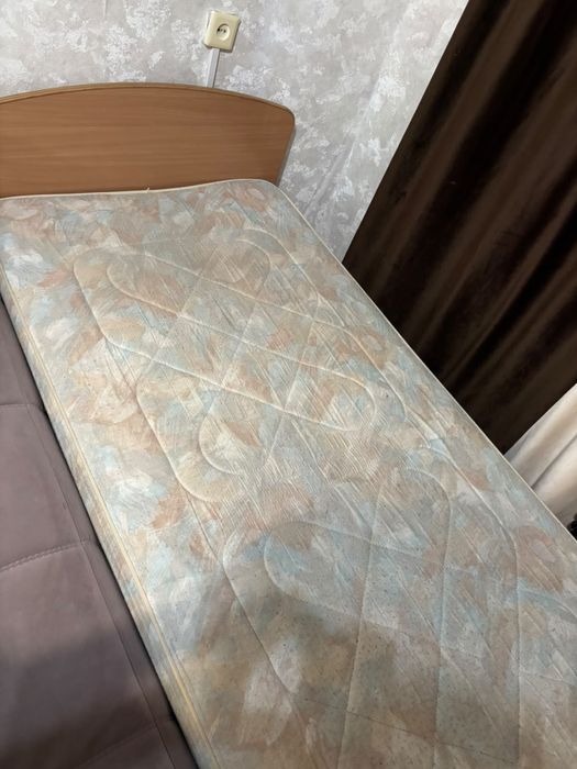 Продам односпальную кровать
