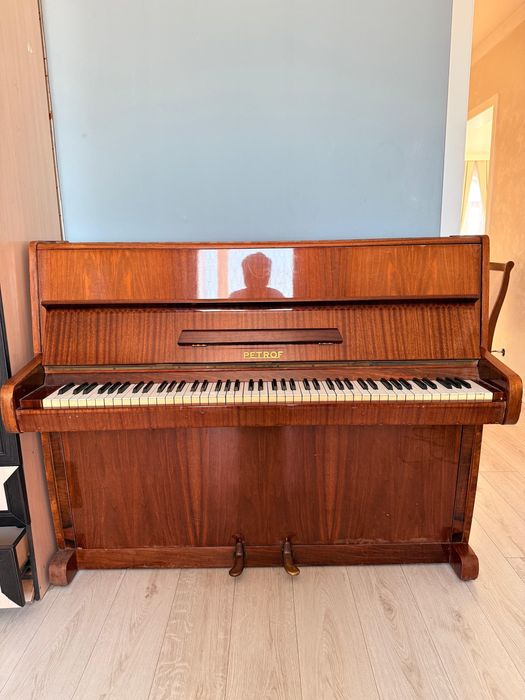 Продам фортепиано PETROF (Чехия)