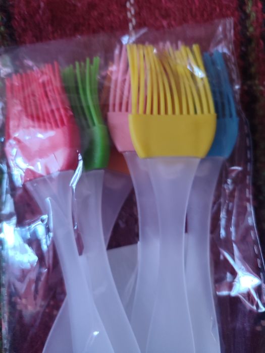 Продам гелевые кисточки