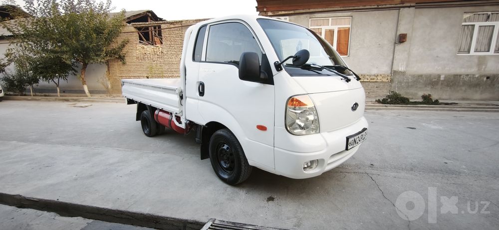 Kia bongo sotiladi 2009