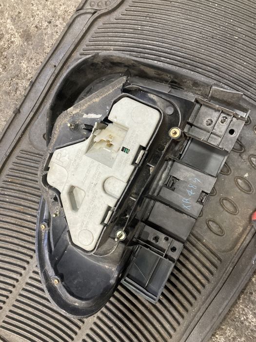 Mazda 121 bubble десен стоп