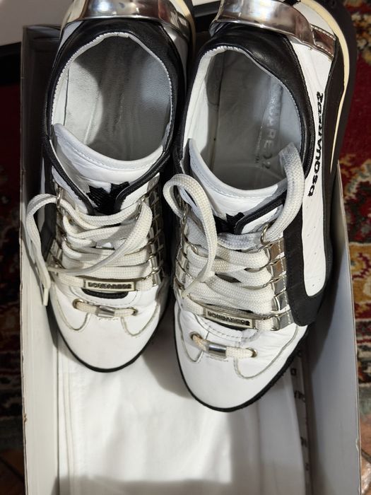 Обувки Dsquared2 перфектни без забележки размер на стелка 25,5 см