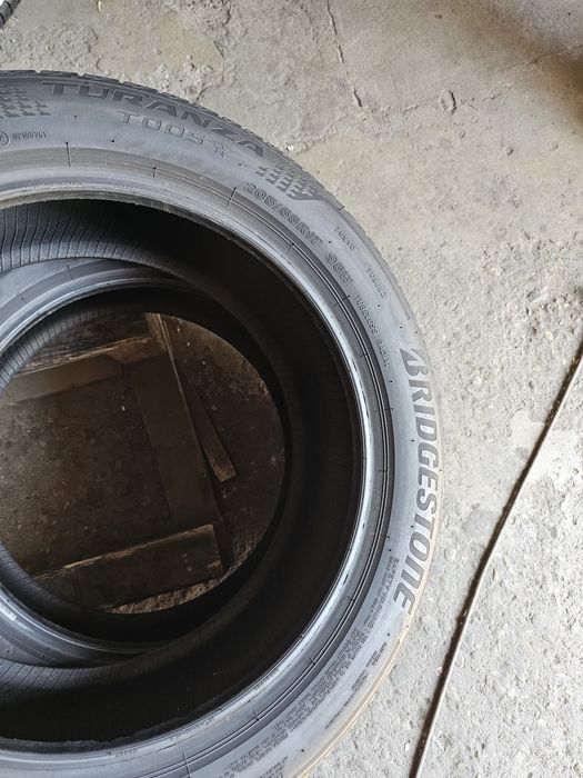 2 anvelope vara 205 55 17 Bridgestone