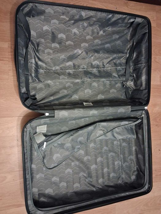 Trolere brend,American Tourister,mare