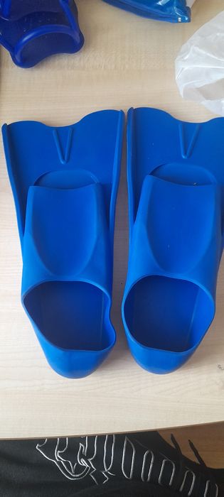 Продам ласты и весла для рук