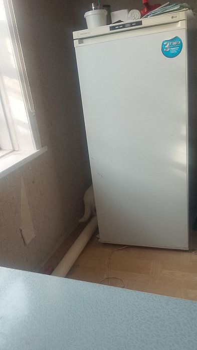 Продам морозильник