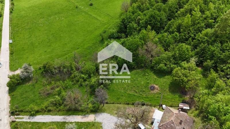 ПАРЦЕЛ - УПИ с площ 1437 кв.м. в с. Бойковец, общ. Етрополе