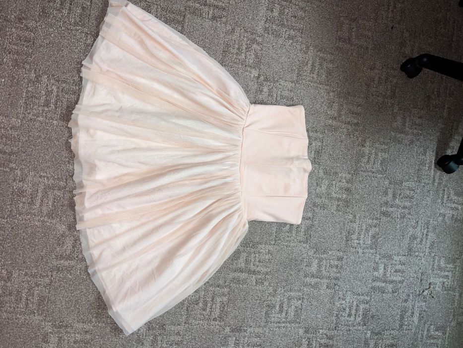 Rochița elegantă