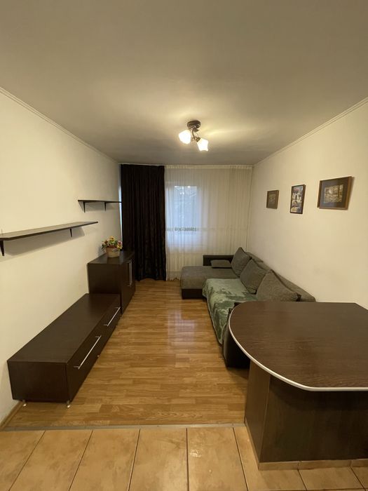 Inchiriez apartament