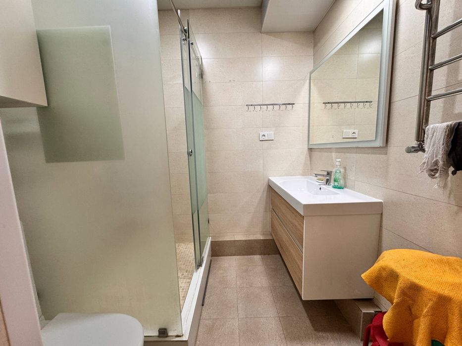 Дархан Новомосковская 4/4/8 128кв.м евро ремонт без мебели