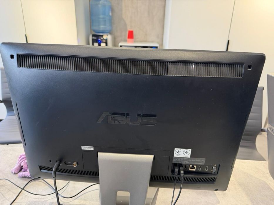 Продам Моноблок ASUS