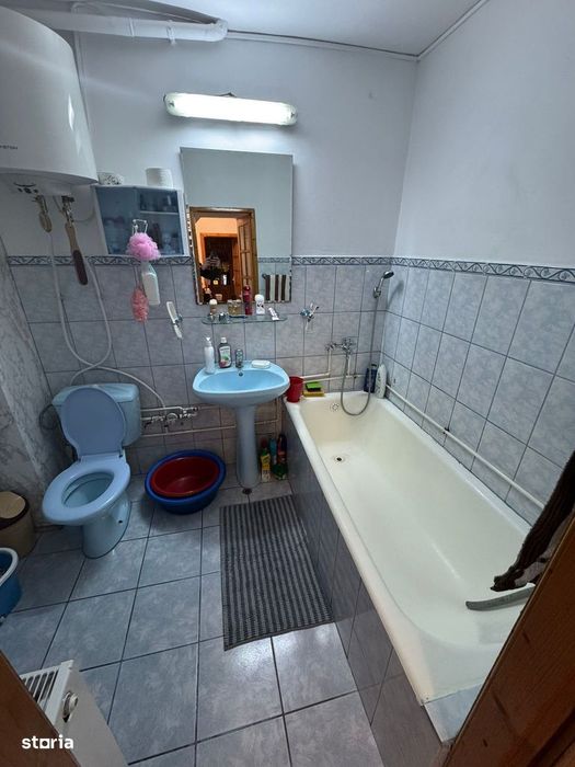 Vand apartament 2 camere Crihala, centrala gaz
