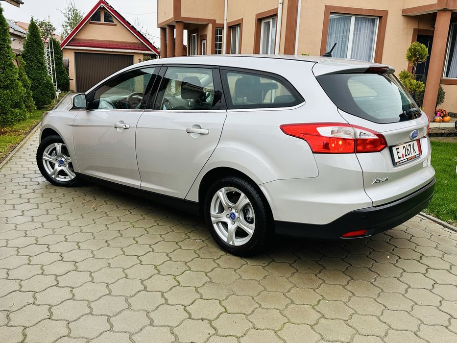 FORD Focus 2012 — imagine 5