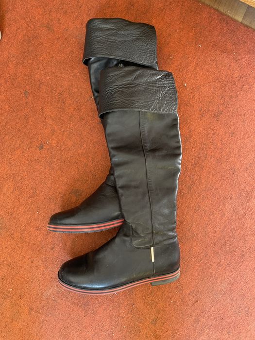 Продам сапоги женские.