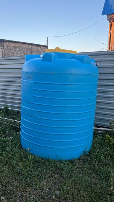 Емкость бак для воды 3000л