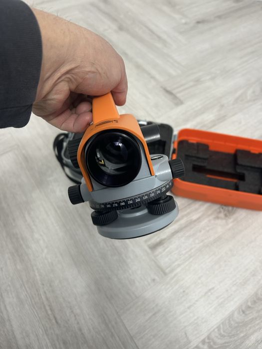 Nedo Z 32 nivela optica