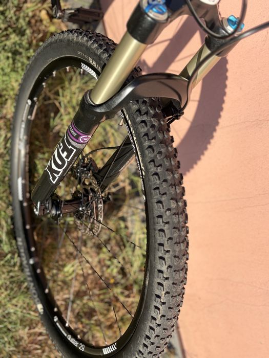 Bicicleta MTB TREK Full Fox 29