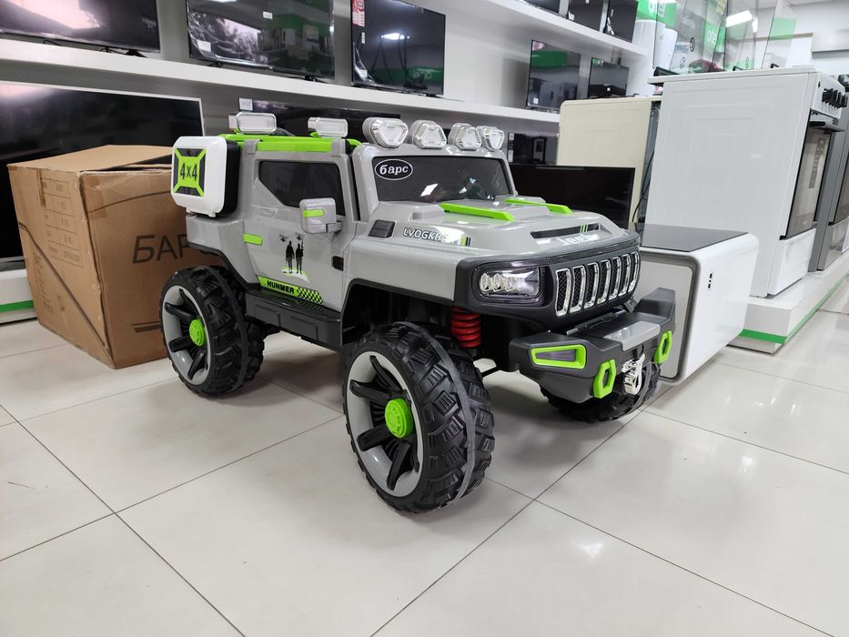 Двухместный детский электромобиль