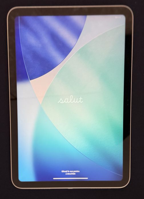 iPad 10th Gen 10.9”, Grey, 256 GB + Husă neagră