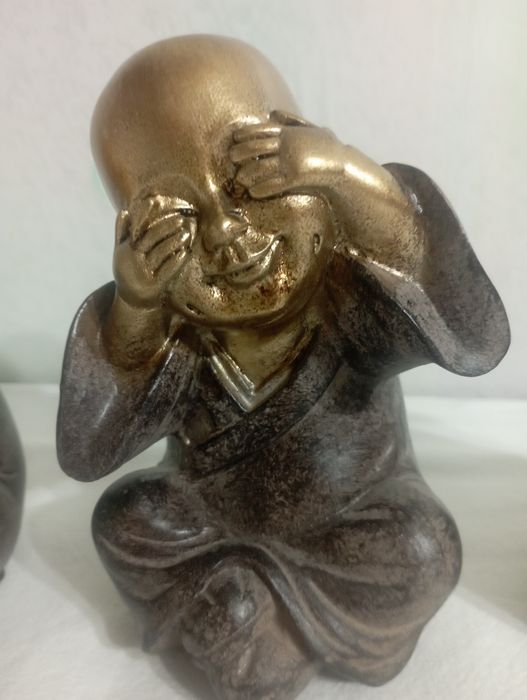 Статуэтки Будды.