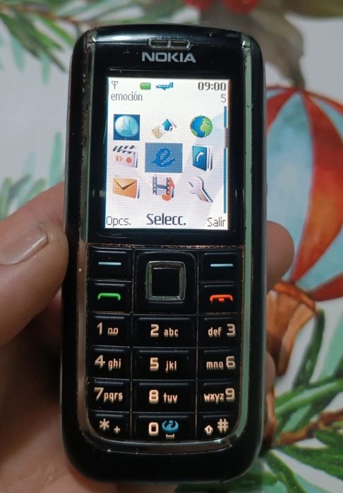 Vând Nokia E50 și 6151