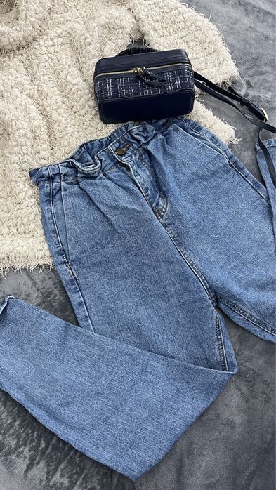 Дънки с висока талия и широк крачол mom djeans