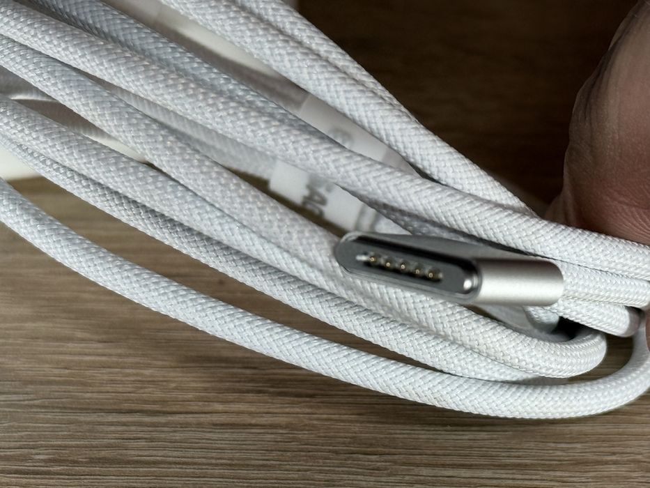MagSafe 3 кабел + 61W USB-C адаптер за MacBook (комплект)