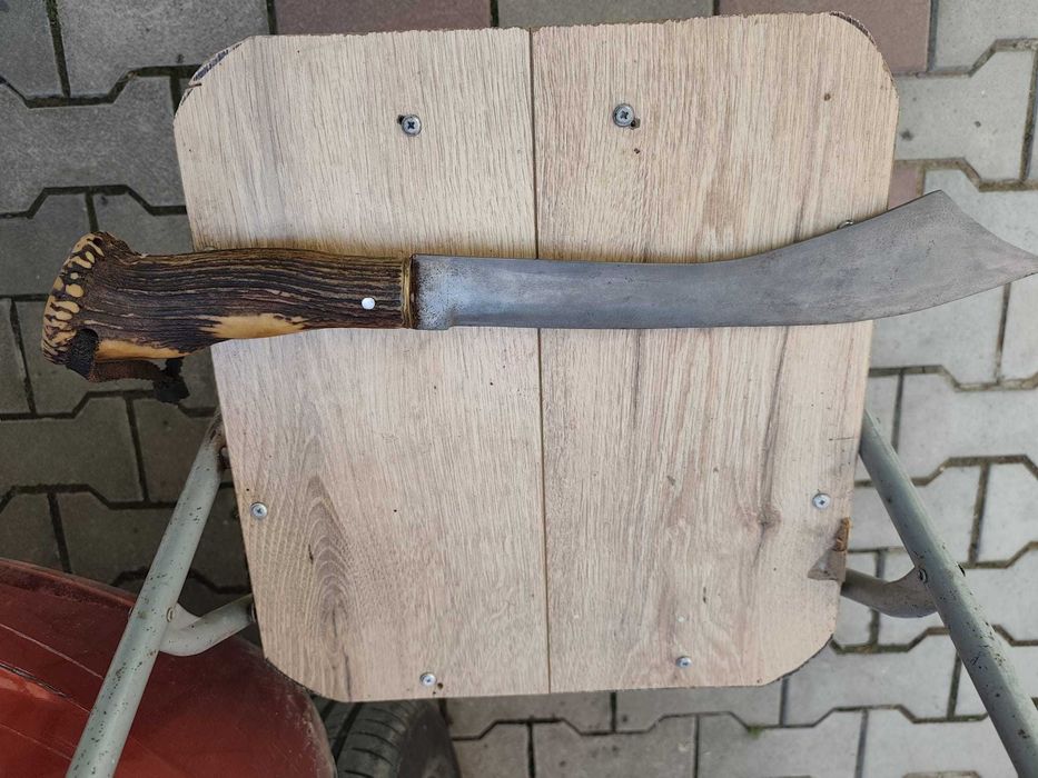 Cuțite vânătoare lucrate MANUAL