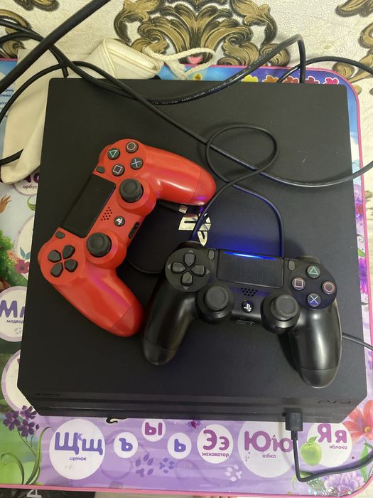 Продаю Sony playstation 4