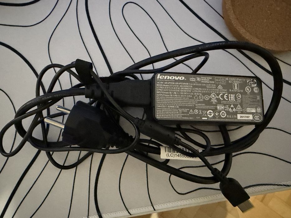 Încărcător original Lenovo – Slim Tip (mufă galbenă)