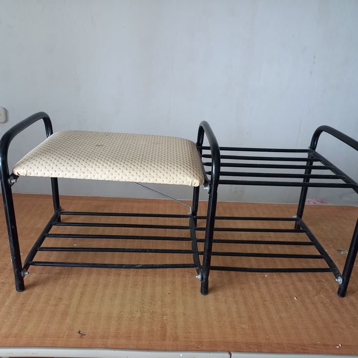 Срочно продам  полку для обуви .Цена 5000тг.