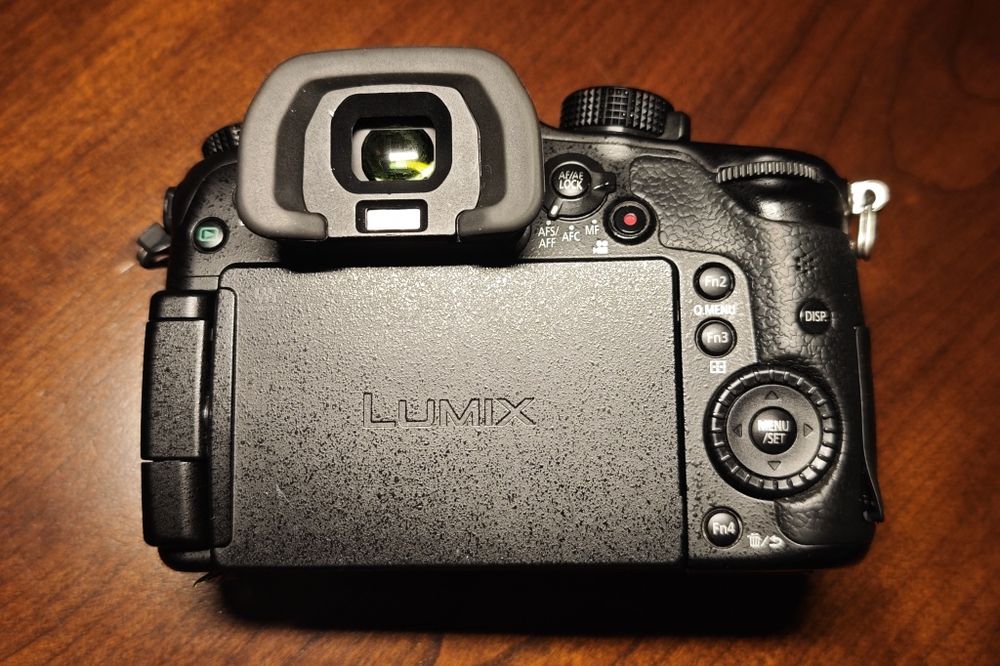 Panasonic Lumix GH4 cu 1092 cadre