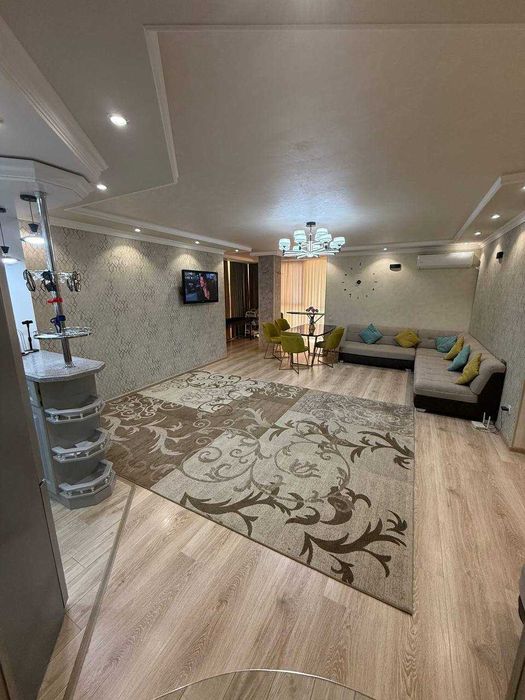 ПРОДАЕТСЯ 3/5/16 90м2 на: Улица Заводская.