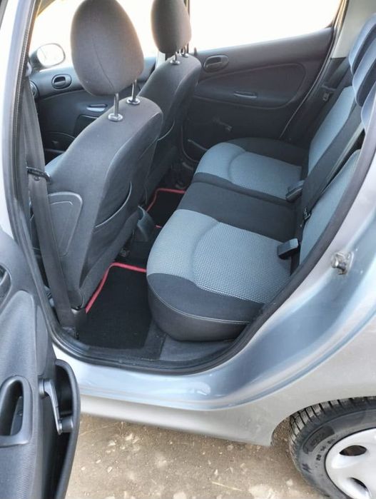 Vând Peugeot 206