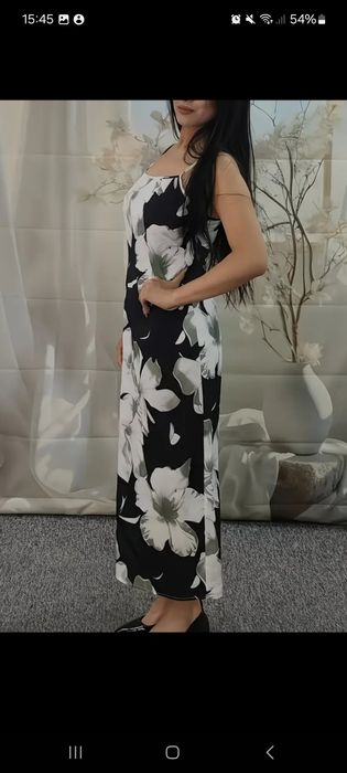 Платье. На бретельках. Новое.