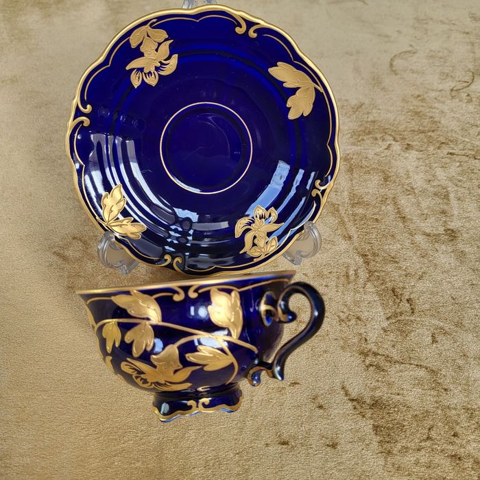 Антикварная чайная пара