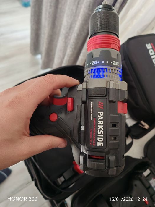 Bormașină Parkside acumulator și incarcator